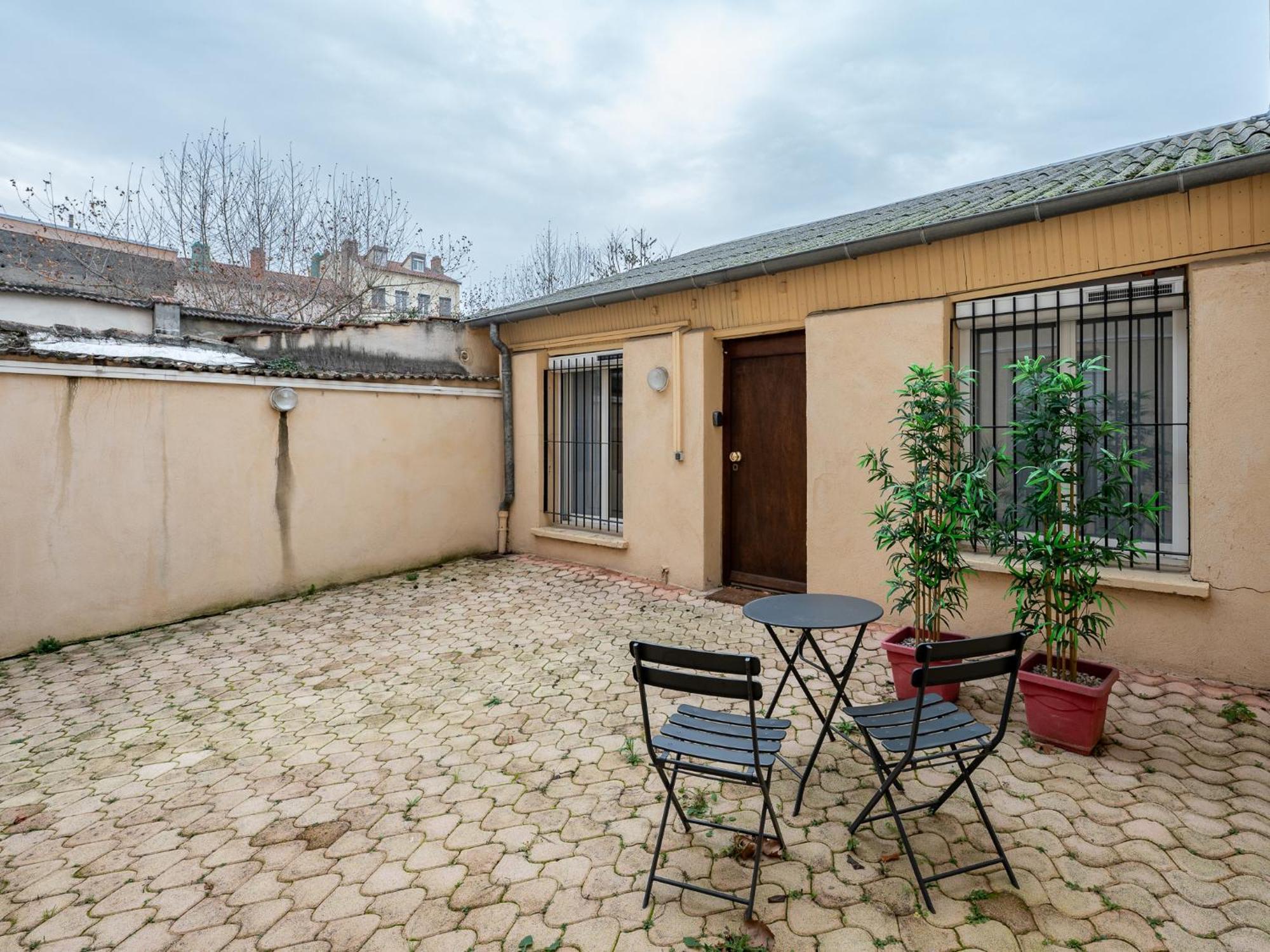 Apartmán Secret Cache De Valmy Lyon Exteriér fotografie